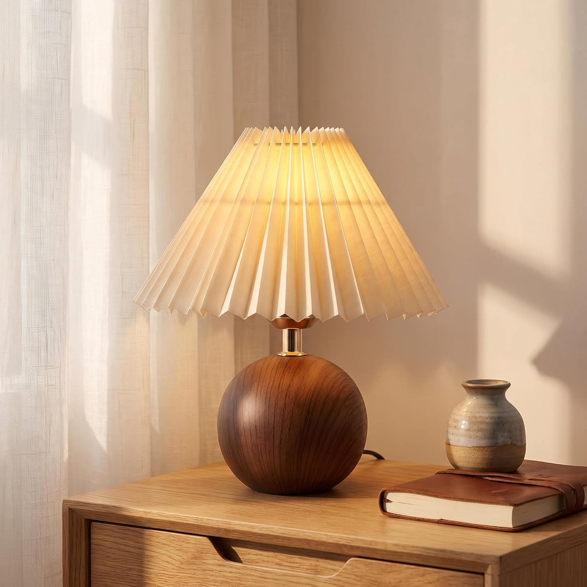 voltnera Ceramic Globe Table Lamp – Walnut Base, Beige Shade